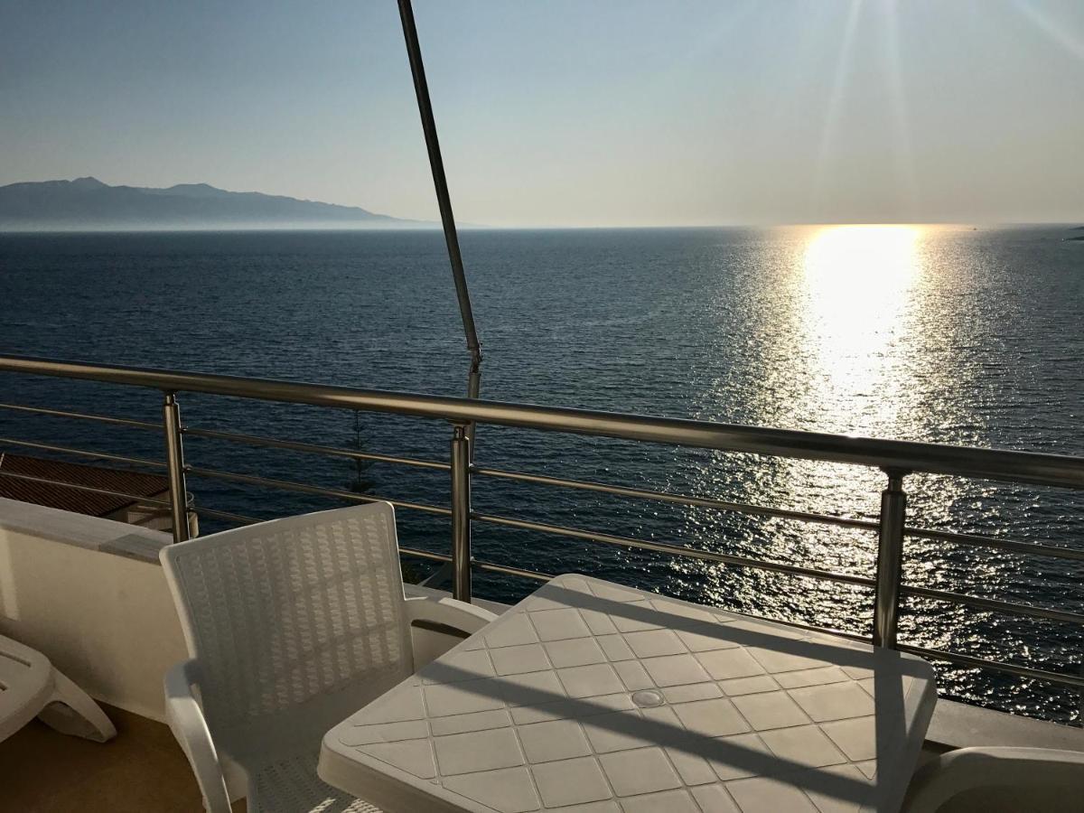 Seaside View Apartment Sarandë Buitenkant foto